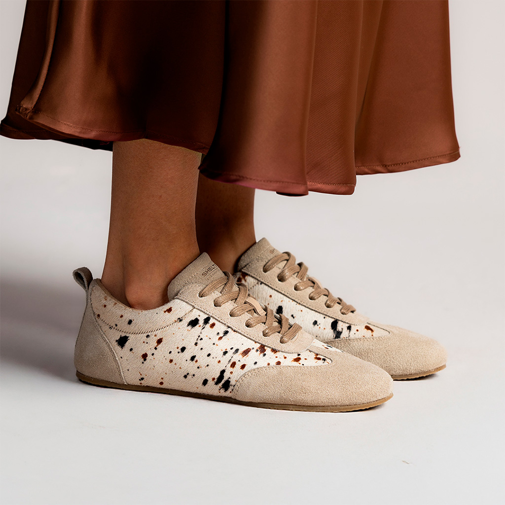 Sneakerina: descubra a origem, o que é e como usar a tendência da vez! 7 SNEAKERINA SHELTER COW PRINT 1