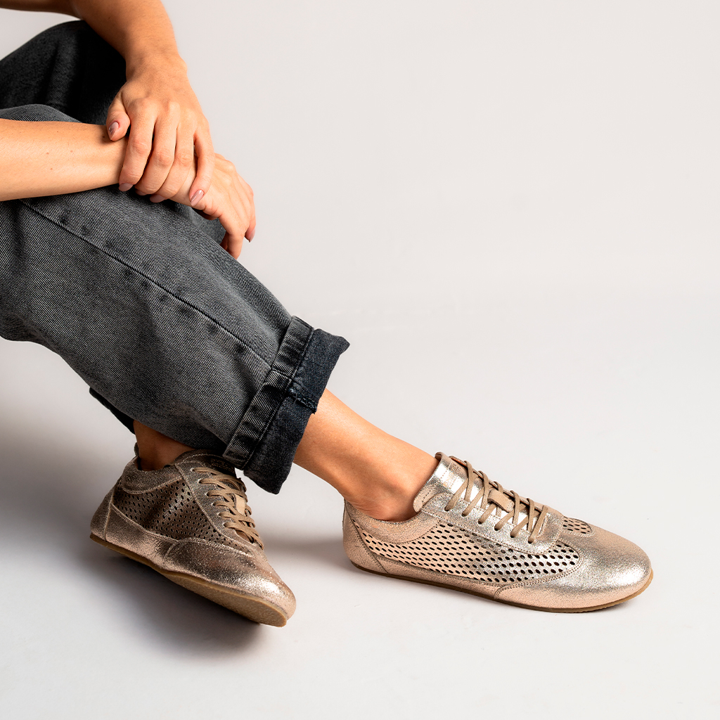 Sneakerina no look de verão: 5 dicas para você se inspirar! 6 SNEAKERINA SHELTER GOLD