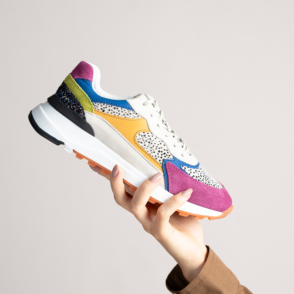 Verão 2026: 5 tênis que vão dominar a temporada mais quente do ano. 5 RETRO PITAYA COLORS