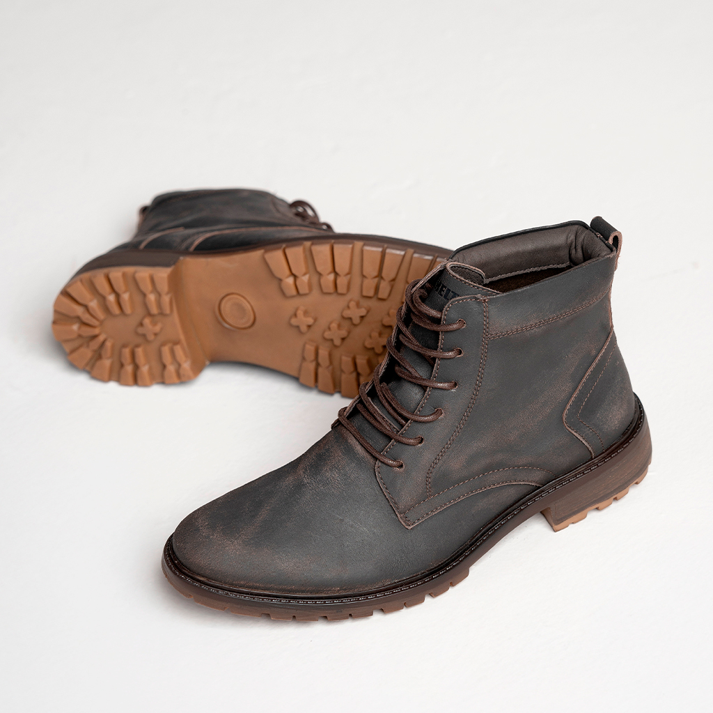 Slow Fashion: por que comprar menos e melhor muda tudo 6 TROY CLASSIC BROWN