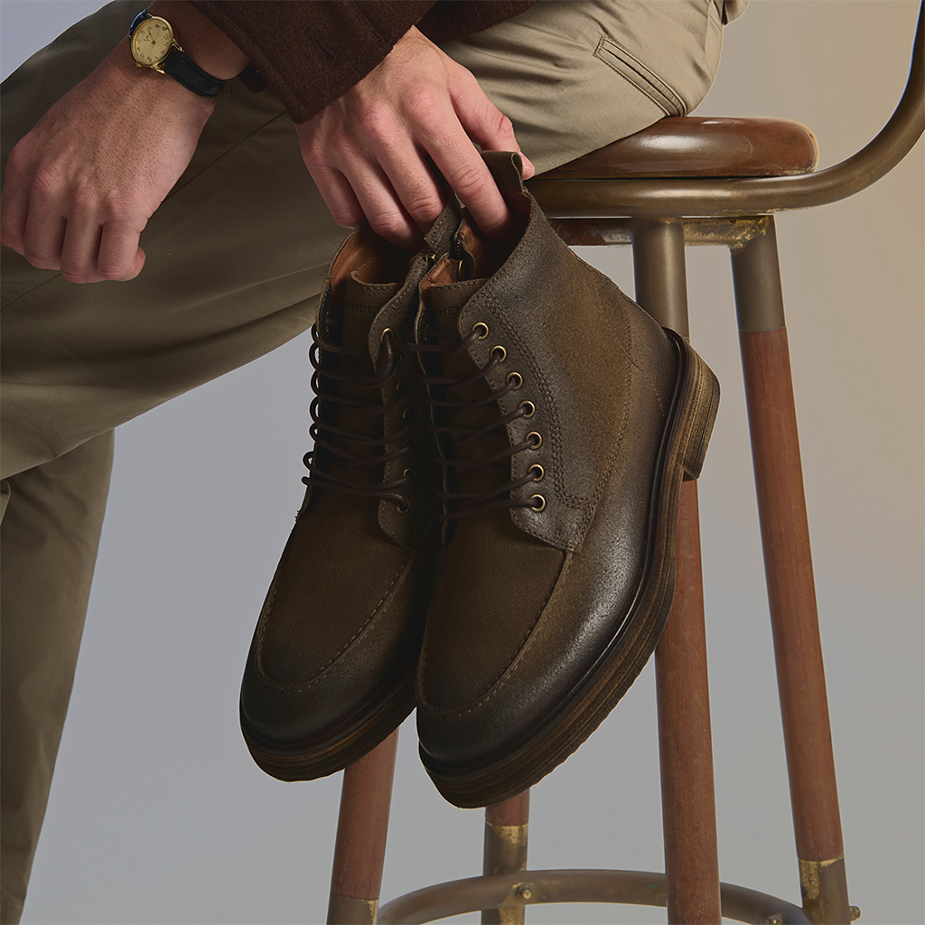 Como combinar calça cargo com sneakers masculinos 9 IRON MARROM