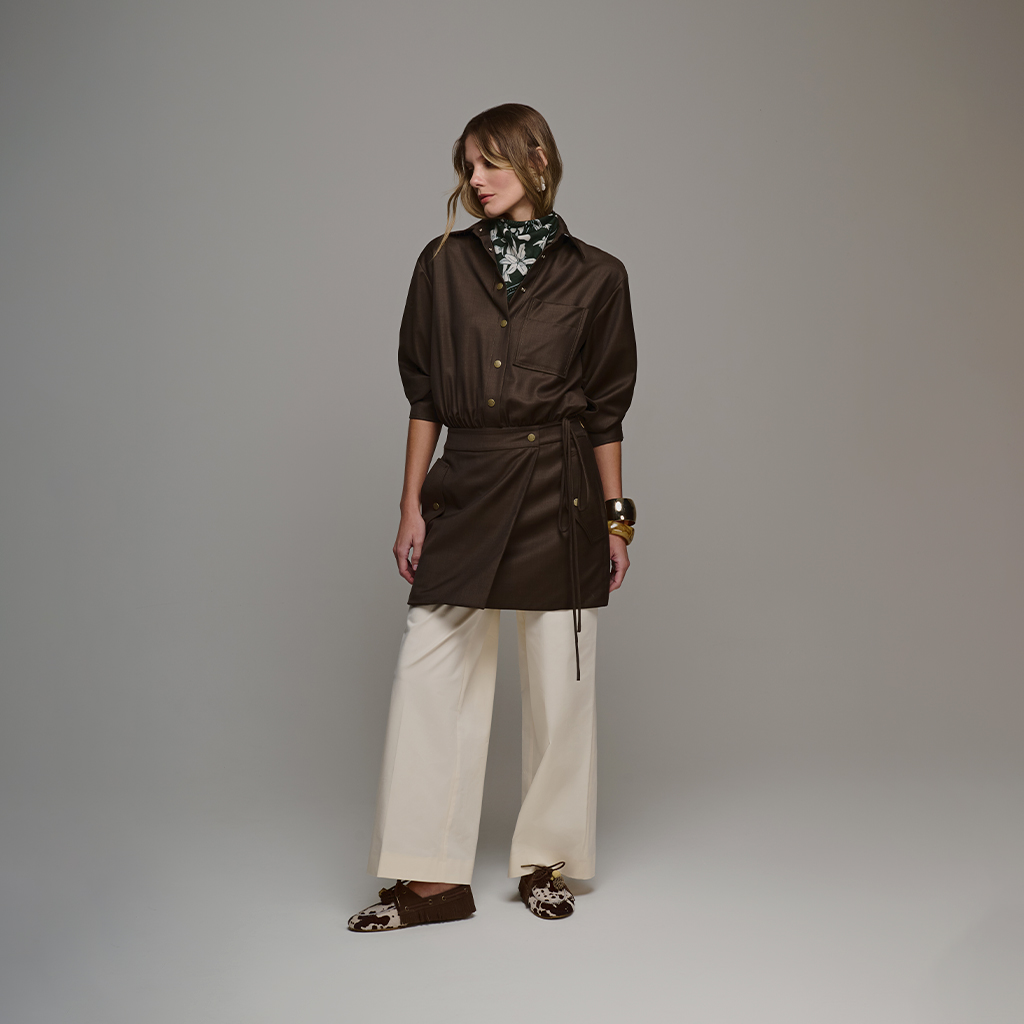 Tênis marrom feminino: por que a cor ganhou espaço nos looks atuais e como usar